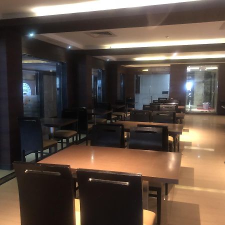 Hotel Shaans Tiruchirappalli Kültér fotó