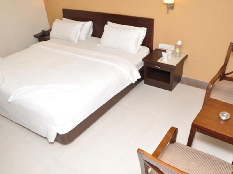 Hotel Shaans Tiruchirappalli Kültér fotó