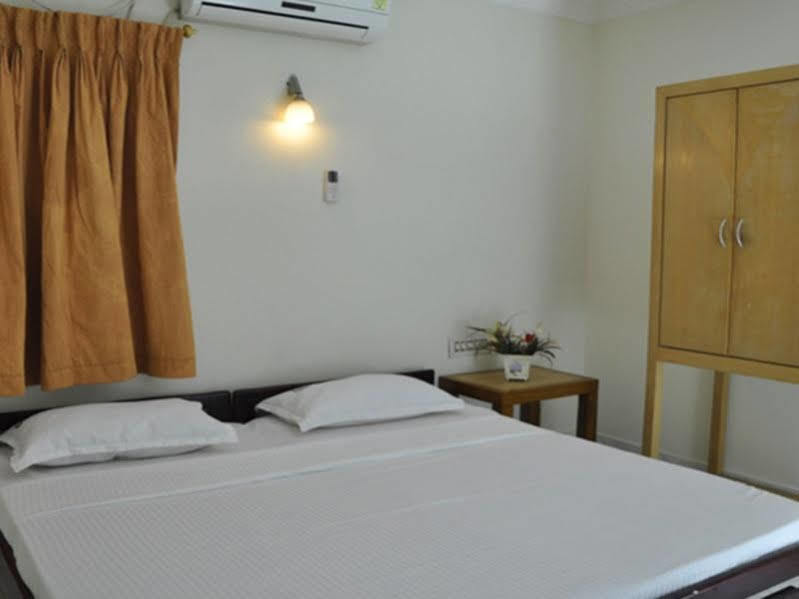 Hotel Shaans Tiruchirappalli Kültér fotó