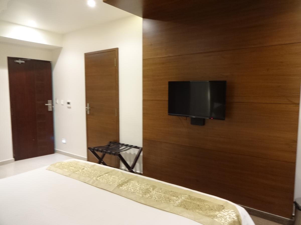 Hotel Shaans Tiruchirappalli Kültér fotó
