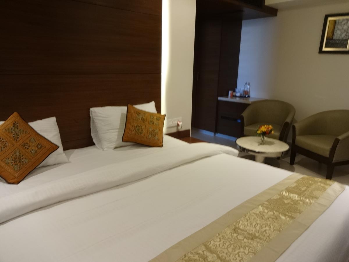 Hotel Shaans Tiruchirappalli Kültér fotó
