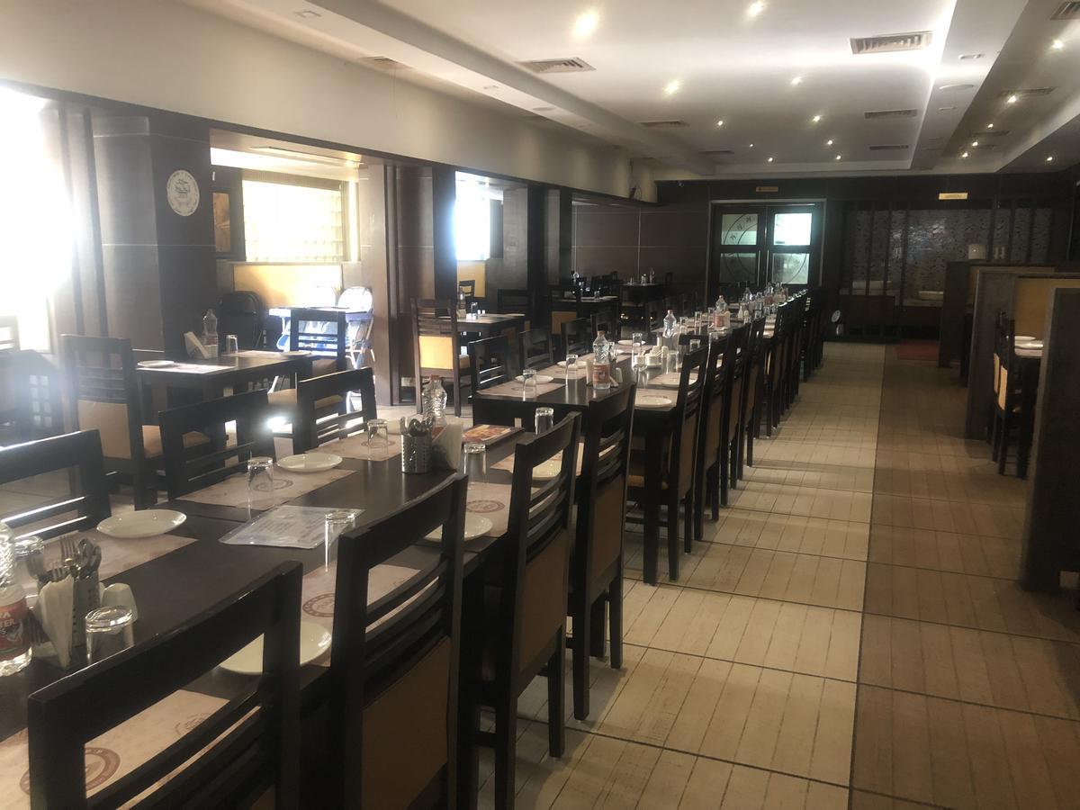 Hotel Shaans Tiruchirappalli Kültér fotó